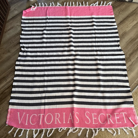 Victoria's Secret Other - Victoria’s Secret woven logo beach blanket throw
